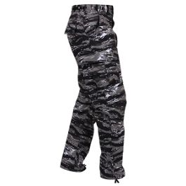 Camo pants discount with black stripe